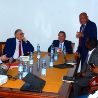 JFN /ACTUALITES : L’AMBASSADEUR DE FRANCE AU CAMEROUN EN VISITE AU SIEGE DU GROUPE JFN 