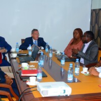 JFN /ACTUALITES : L’AMBASSADEUR DE FRANCE AU CAMEROUN EN VISITE AU SIEGE DU GROUPE JFN 