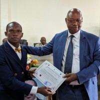 Des certificats pour les gestionnaires de coopératives de la Mefou et Afamba formés au JFN Center.